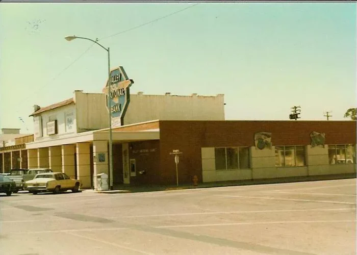SanTan_Exterior+Pre-Renovation